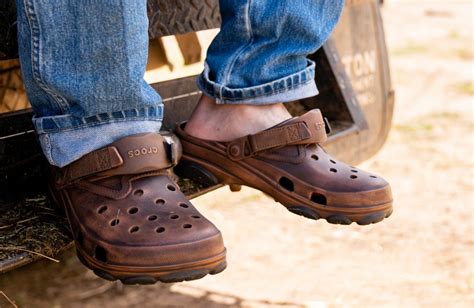 huckberry x crocs.